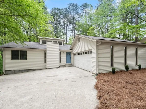 5054 Whites Mill Dr, Gainesville, GA 30504