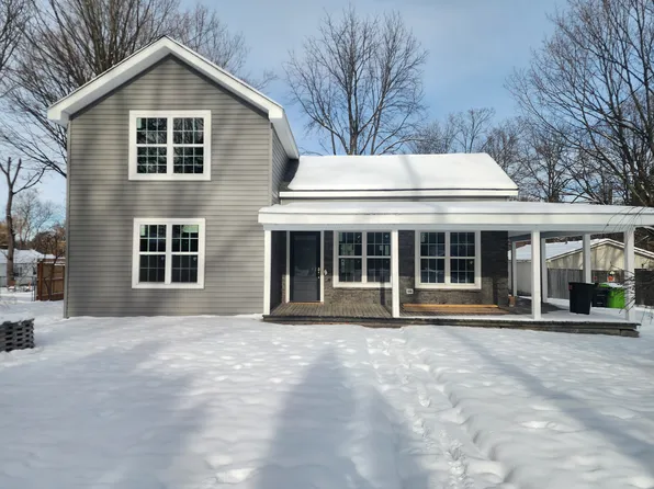 616 Hickory St, Fenton, MI 48430