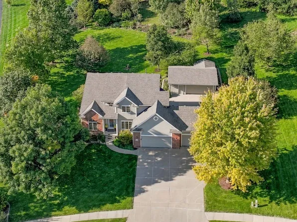 116 Discovery Cir, Council Bluffs, IA 51503