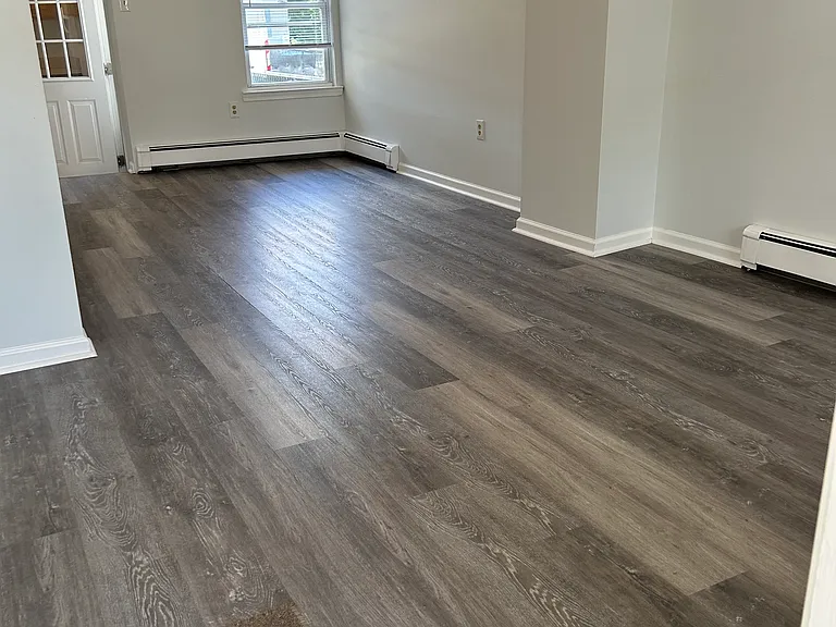 1364 Stewart St — Photo 2