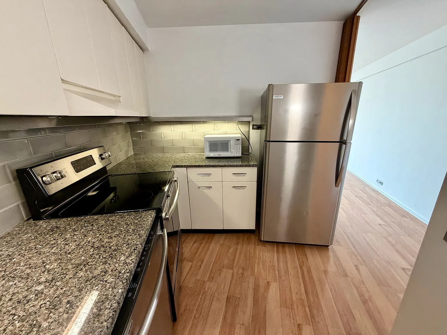 300 N State St — Photo 4