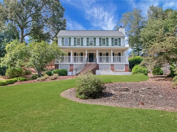 4123 Rivermeade Dr, Lilburn, GA 30047