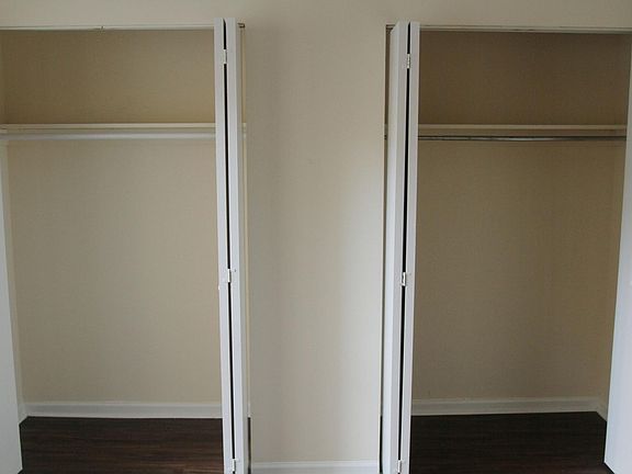 5th image of 221 S 12th St #614A
