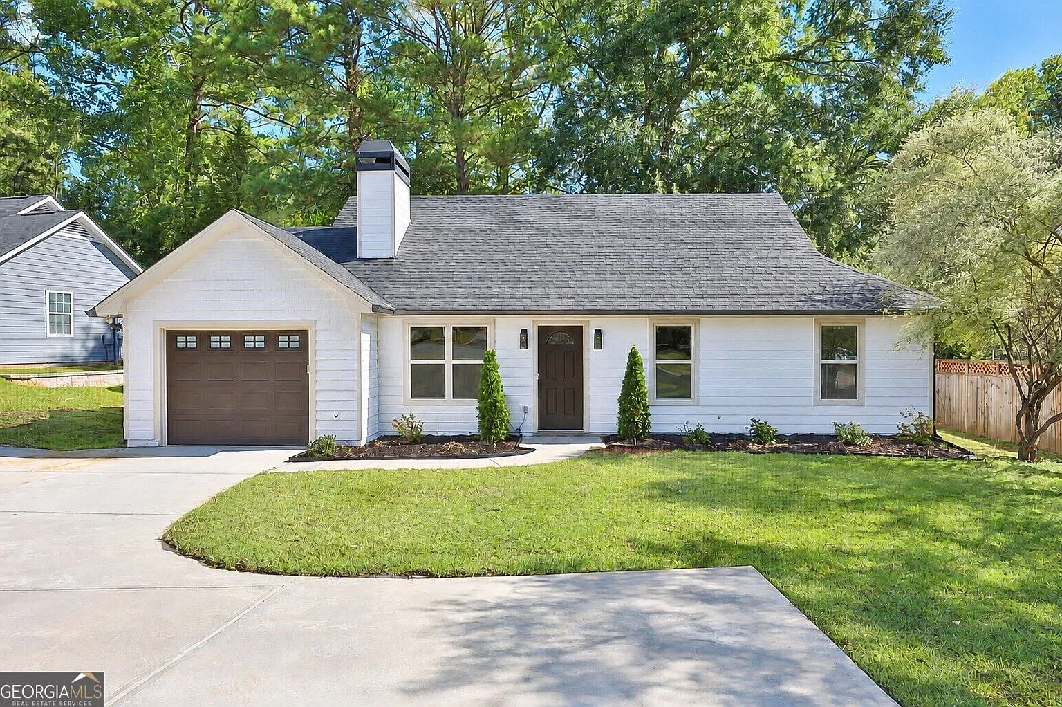 3 bed, 2.0 bath, 1189 sqft, $3,000 — Photo 3