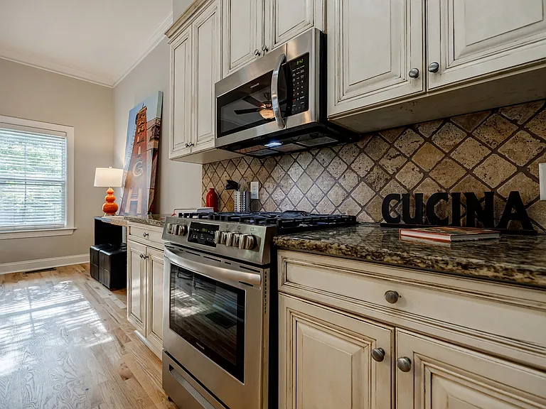 237 Carlyle Park Dr NE — Photo 14