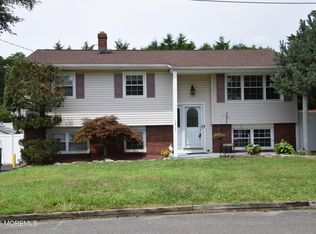 1417 Valley Dr, Wall Township, NJ 07719