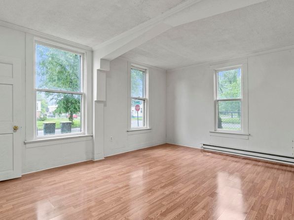 fort-wayne-indiana-73138904 picture