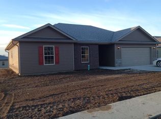 406 N Burning Bush Rd, Columbia, MO 65202