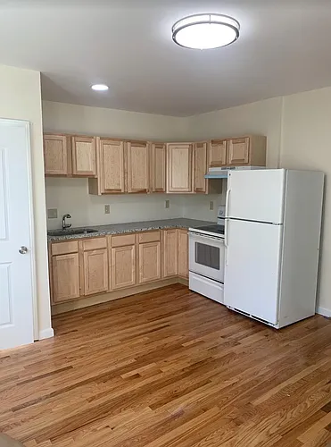 63 Hungerford St Photo 1