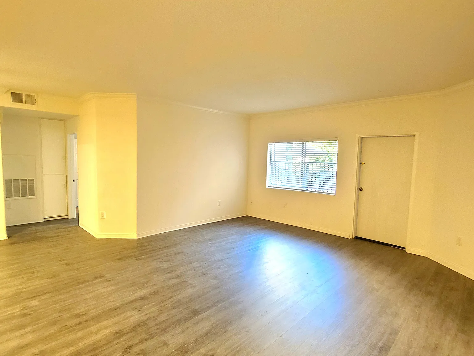1 bed, 1016 sqft, $2,495 — Photo 3