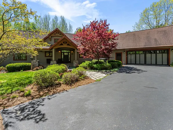 9697 Herkelrath Rd, Onekama, MI 49675