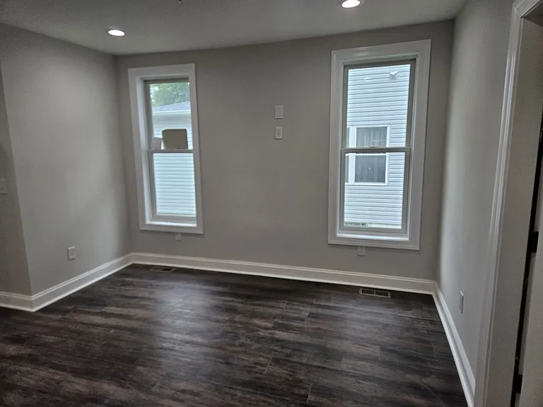 1015 S Beechfield Ave — Photo 35