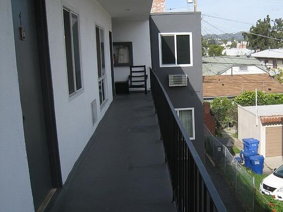 5th image of 1727 N Edgemont St