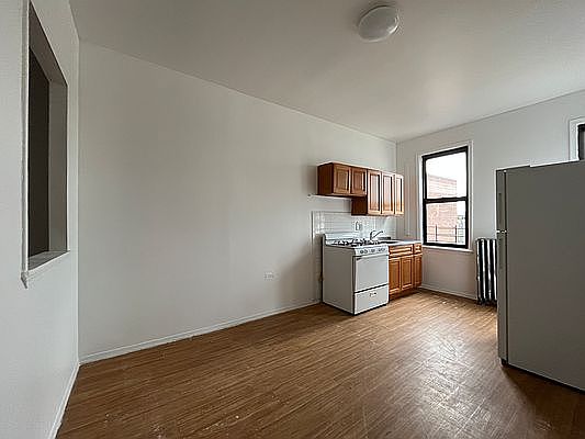 1st image of 266 Wyckoff Ave APT 3L