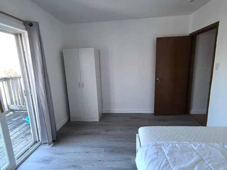 137A Markham St #2 — Photo 1