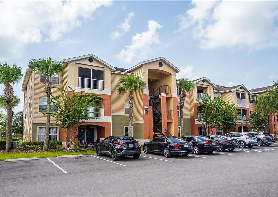 1st image of 1919 Summer Club Dr APT 305
