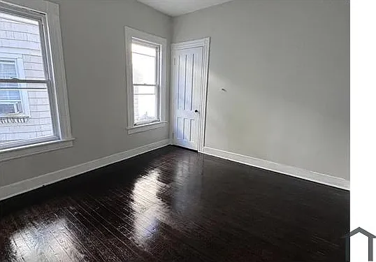 4 bed, $2,350 — Photo 4