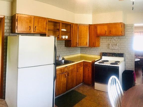 3rd image of 1102 McConnell Dr