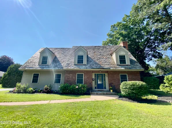 901 Karenwald Lane Lane, Schenectady, NY 12309