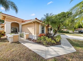 6035 Royal Birkdale Dr, Lake Worth, FL 33463