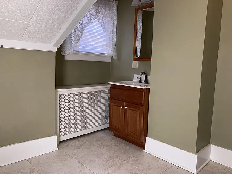 1142 Bechtel St — Photo 21