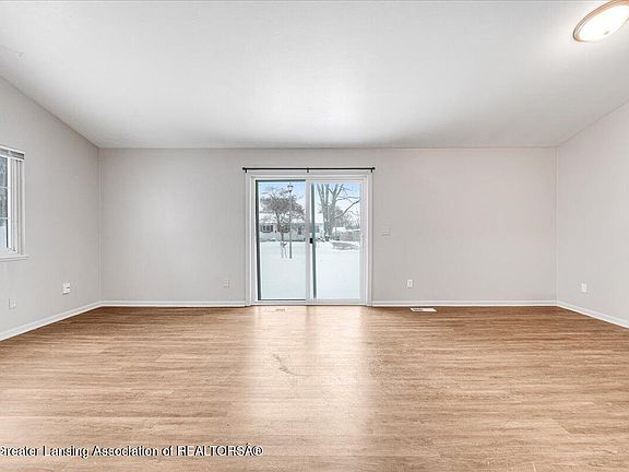 4th image of 4200 Burchfield Dr