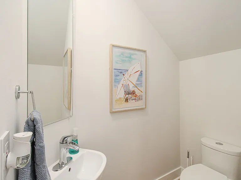 453 8th Ave S #106 — Photo 27