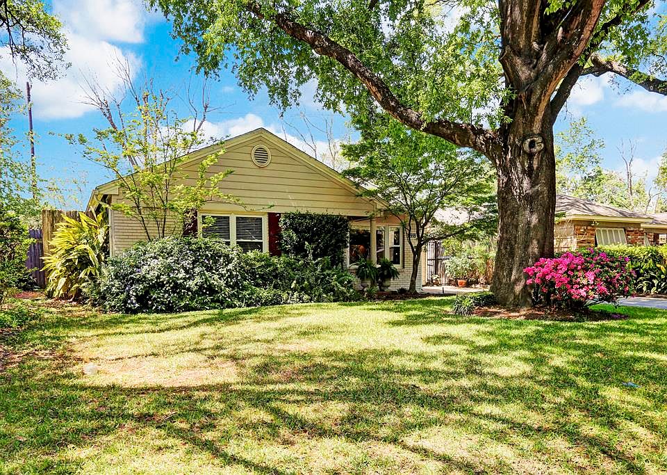 1st image of 2918 Suffolk Dr