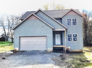 105 Honeysuckle Ln, Thornville, OH 43076