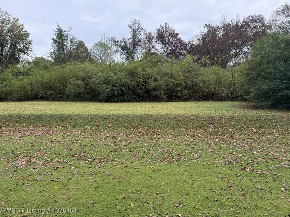 S 26th St, Van Buren, AR 72956