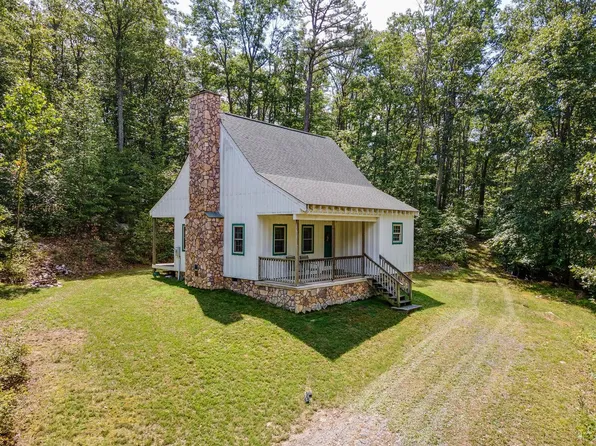 539 Water Tower Rd, Penn Laird, VA 22846