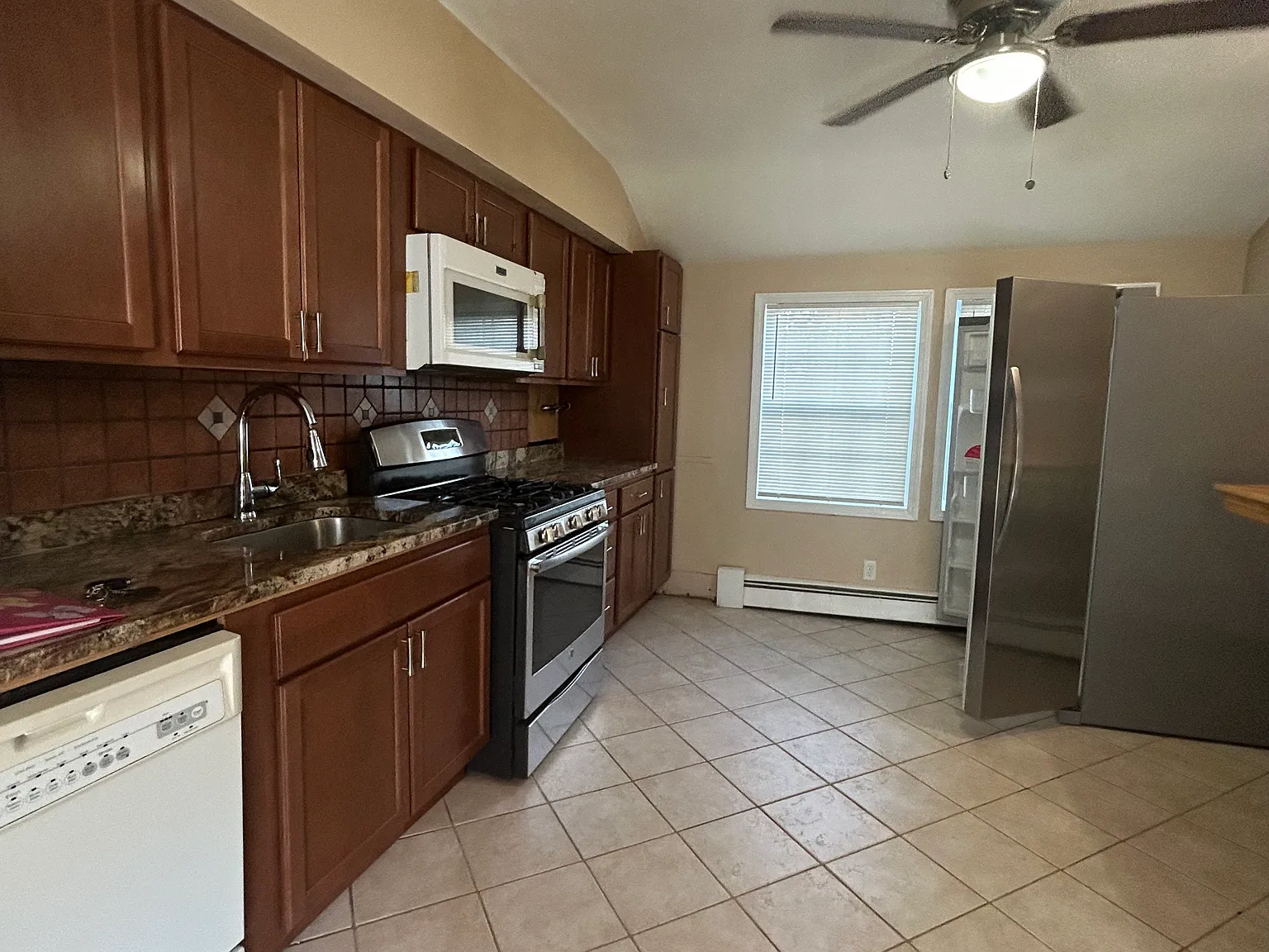 136 Seamans St — Photo 3