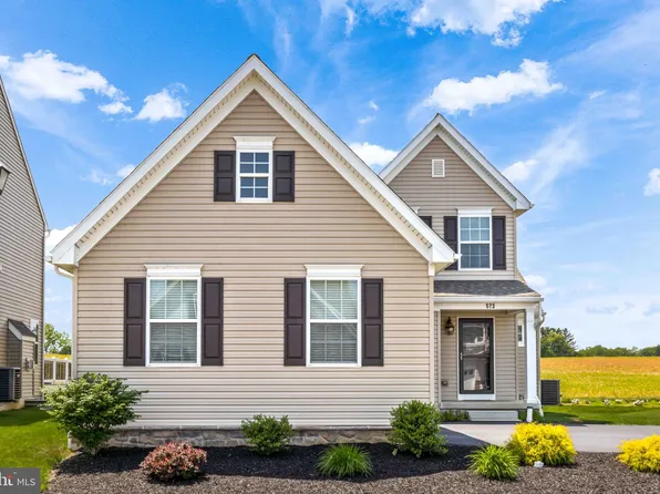 573 Hannigan Dr, Lancaster, PA 17601