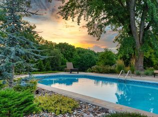 10822 W 148th St, Overland Park, KS 66221