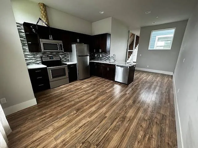 58 SW Brook St #C — Photo 14