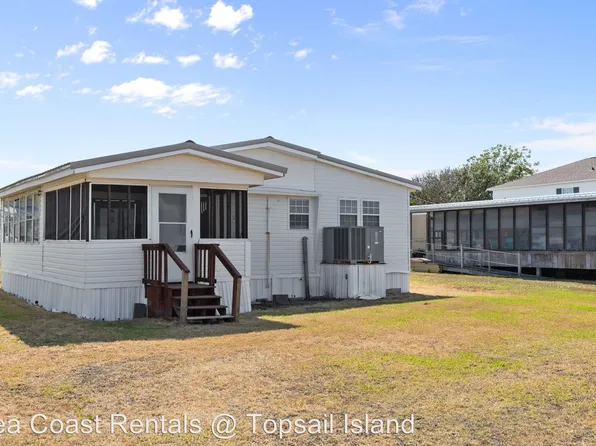 9072 9th St, Surf City, NC 28445