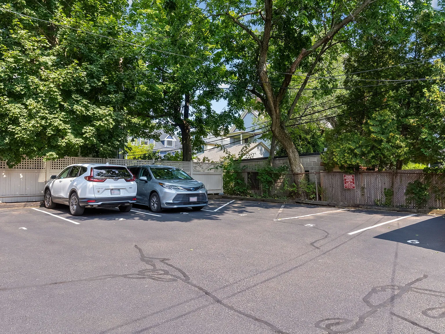3 bed, 2.5 bath, 1600 sqft, $5,000 — Photo 3