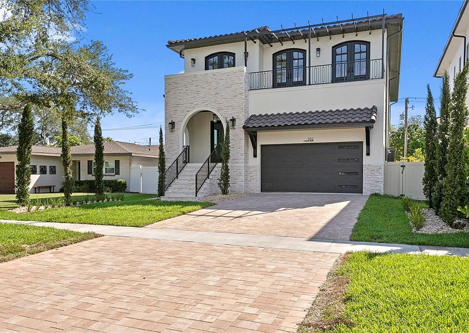 1st image of 502 E Davis Blvd