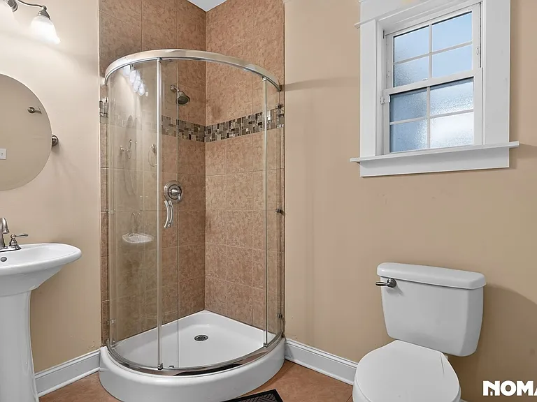 1040 Sharpe Ave — Photo 19