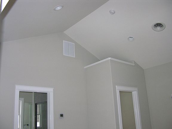 3rd image of 135 Maple Ave Floor 2