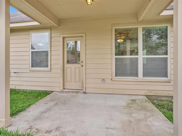 9419 Elliotts Ct — Photo 41