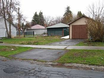 2nd image of 403 Main St