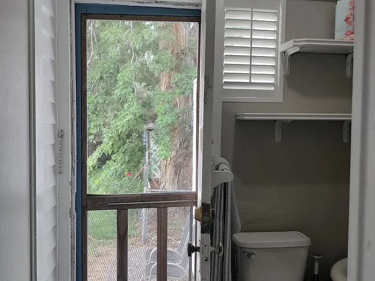 731 Kimbark St #2 — Photo 10