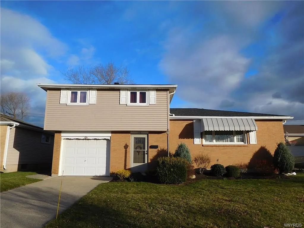 118 Nagel Dr photo 1
