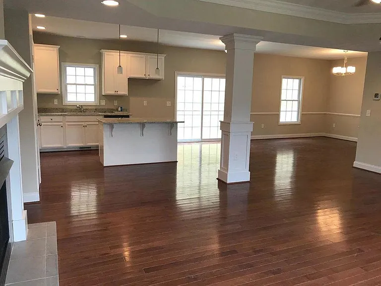 4240 Campbell View Ln — Photo 8