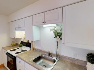 1221 W Washington St #O14, Springfield, IL 62702