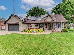 104 N Cedar St, Gardner, IL 60424