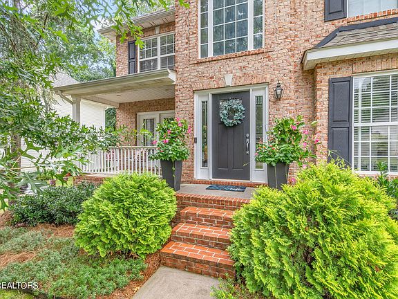 3rd image of 1320 Pershing Hill Ln