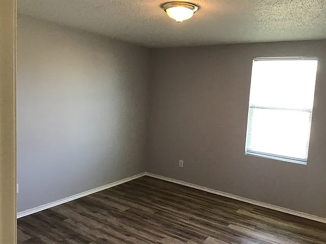 1313 Cherokee Rose Ln — Photo 19