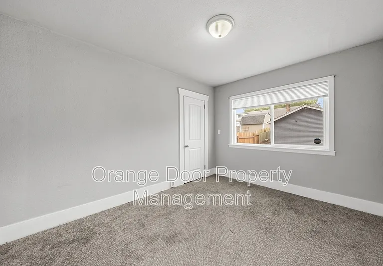 4024 S G St — Photo 15
